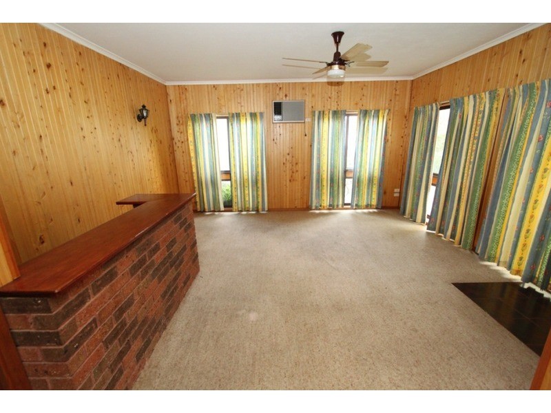 12 Lawson  Road, Melton South VIC 3338