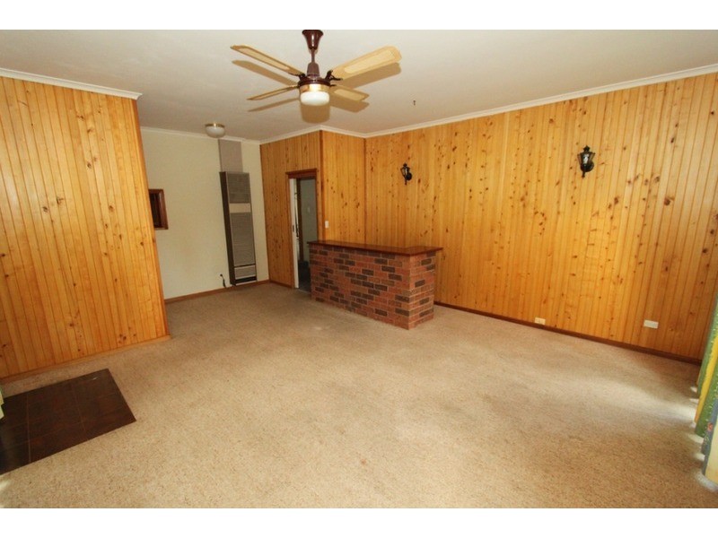 12 Lawson  Road, Melton South VIC 3338