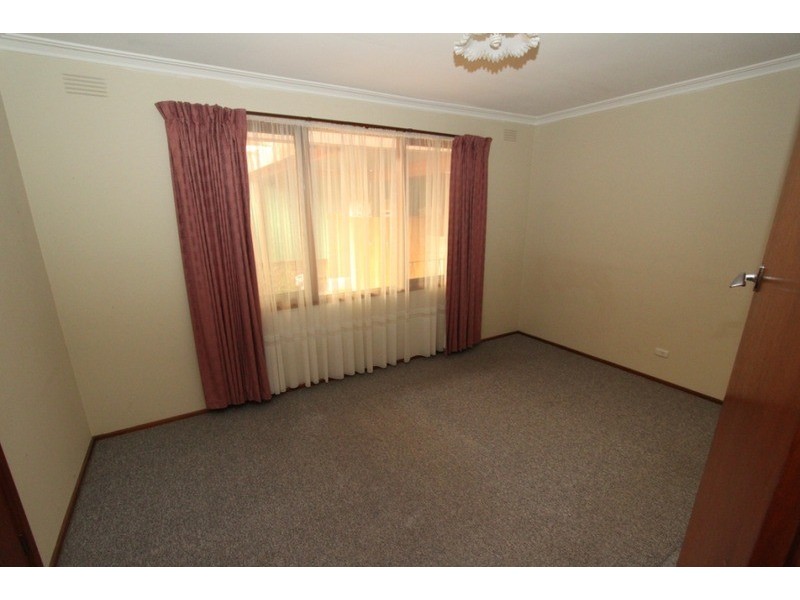 12 Lawson  Road, Melton South VIC 3338