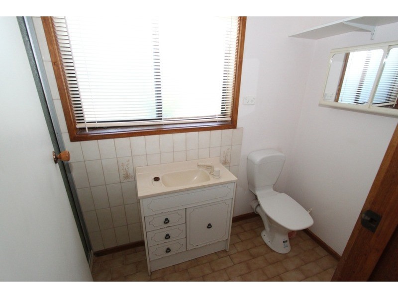 12 Lawson  Road, Melton South VIC 3338