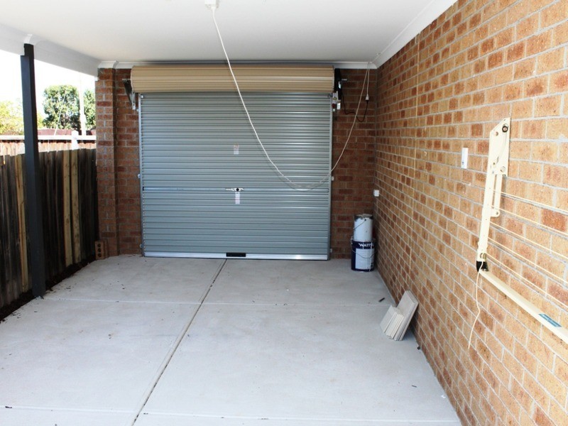 1/2 Fraser Street, Melton South VIC 3338