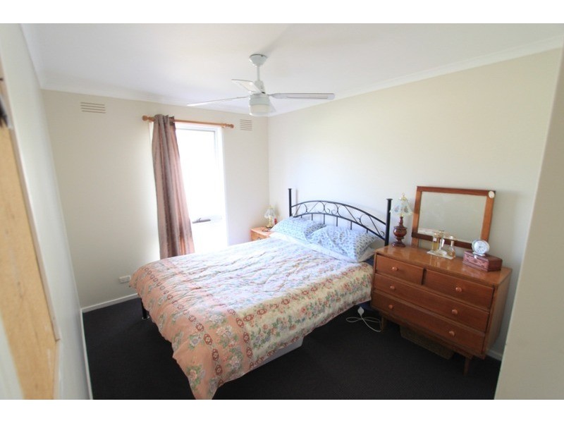 20 Linlithgow Way, Melton West VIC 3337