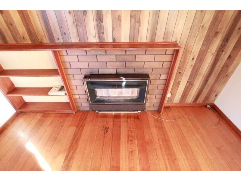 15 Eaton Street, Melton South VIC 3338