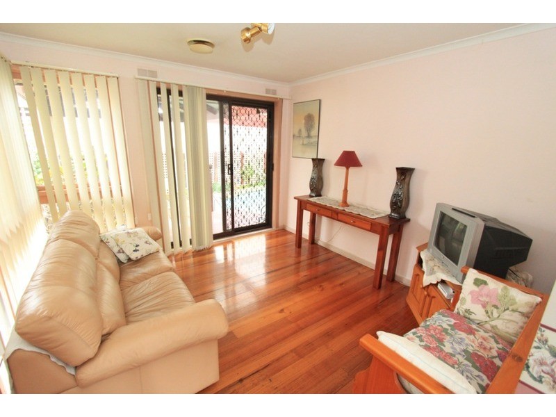 2 Oxley  Court, Melton South VIC 3338