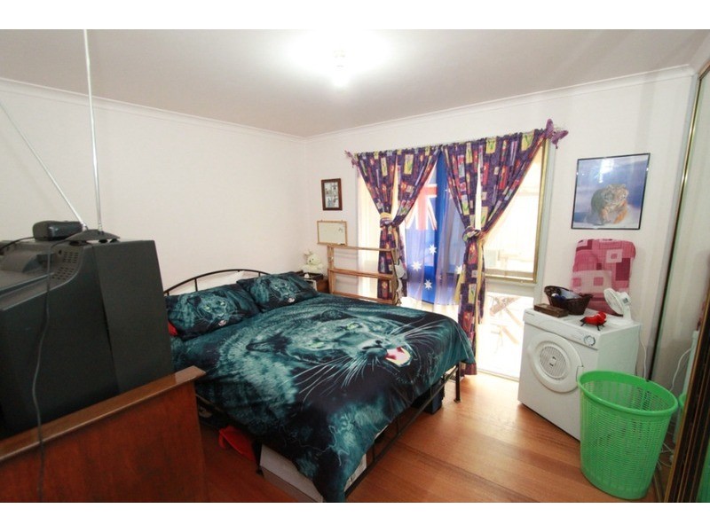 12 Edinburgh  Place, Melton West VIC 3337