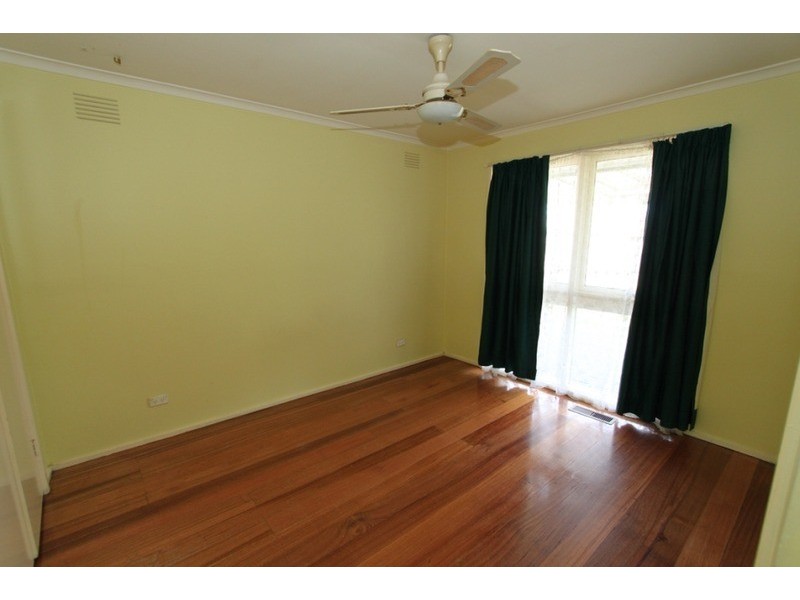 3 Falcon Drive, Melton VIC 3337