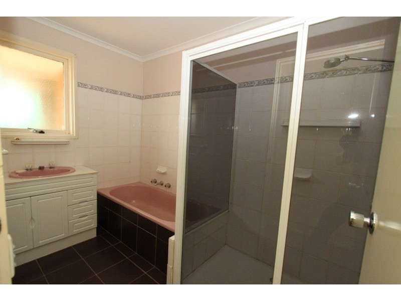 3 Falcon Drive, Melton VIC 3337