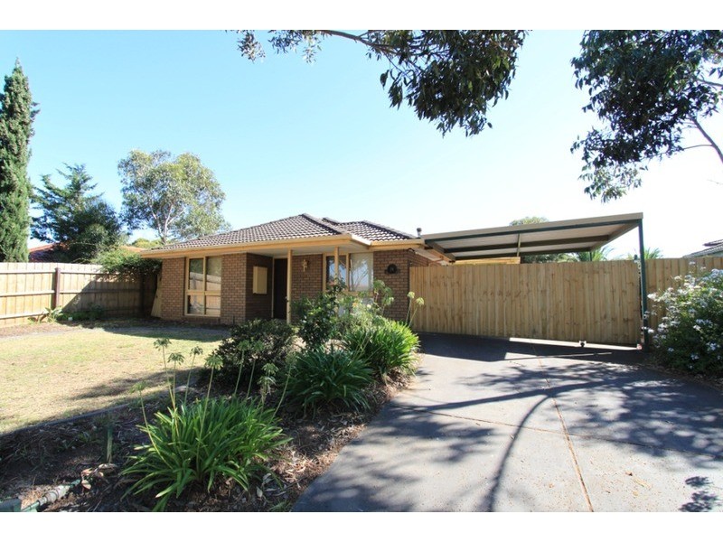 18 Kirkton Drive, Kurunjang VIC 3337