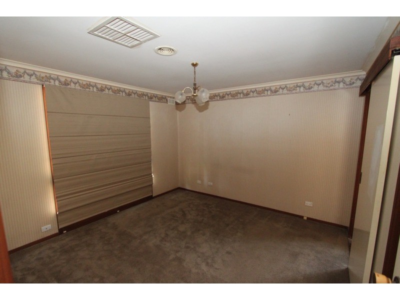 18 Kirkton Drive, Kurunjang VIC 3337