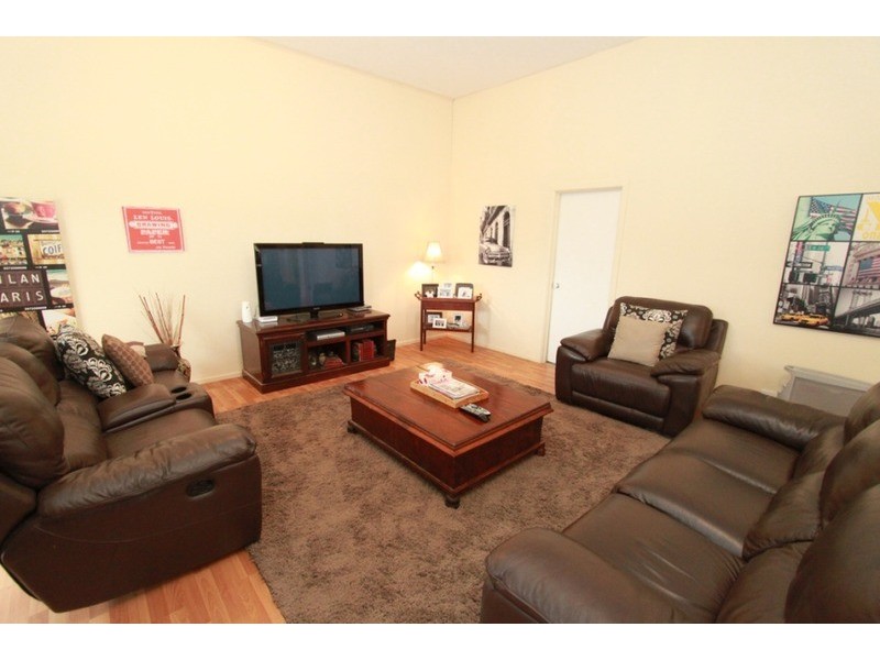 5 Cornwall Park  Court, Toolern Vale VIC 3337