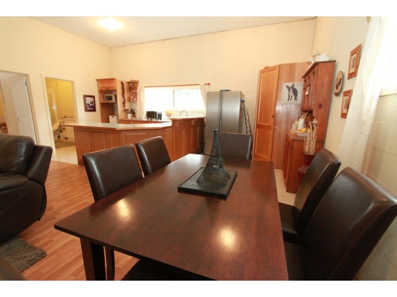 5 Cornwall Park  Court, Toolern Vale VIC 3337