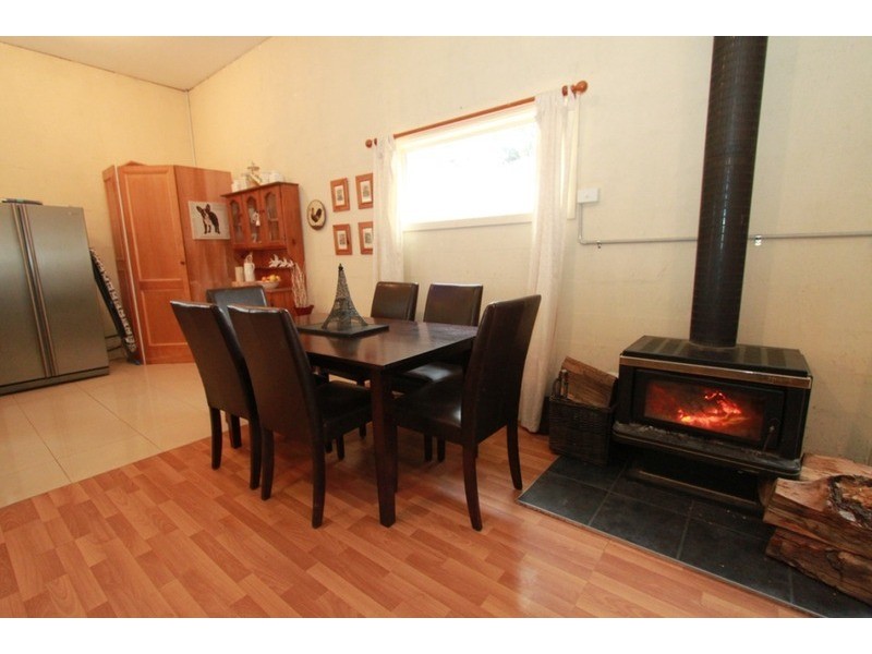 5 Cornwall Park  Court, Toolern Vale VIC 3337