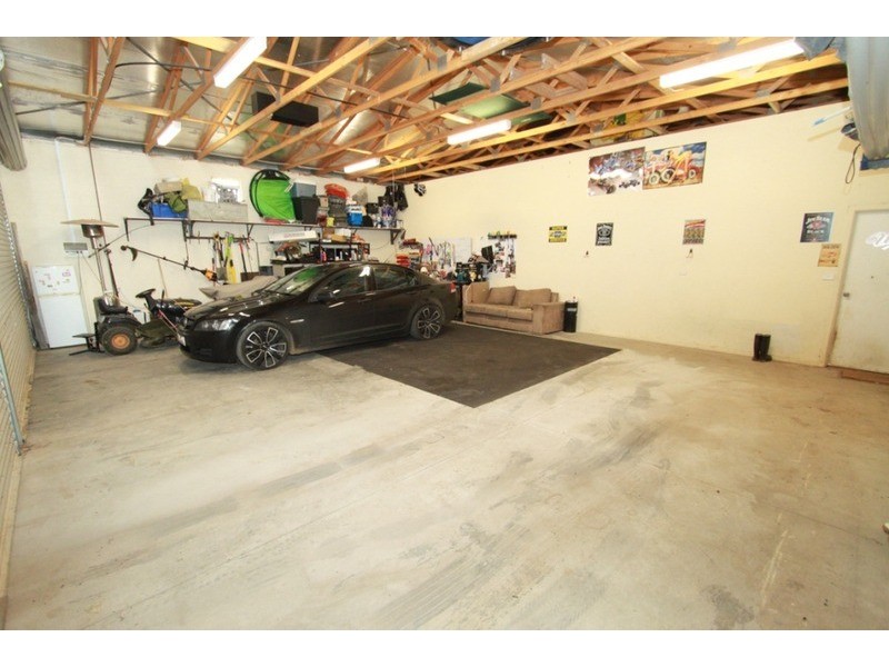 5 Cornwall Park  Court, Toolern Vale VIC 3337