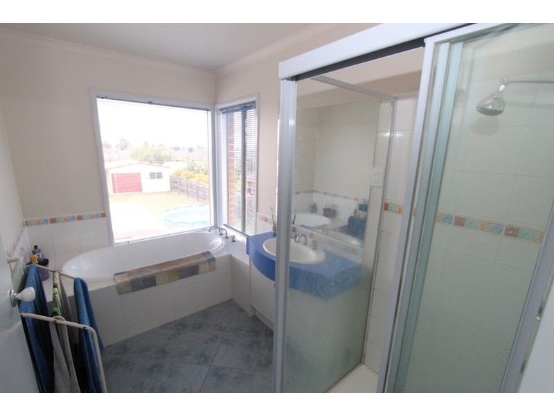 10 Park Lane, Melton West VIC 3337