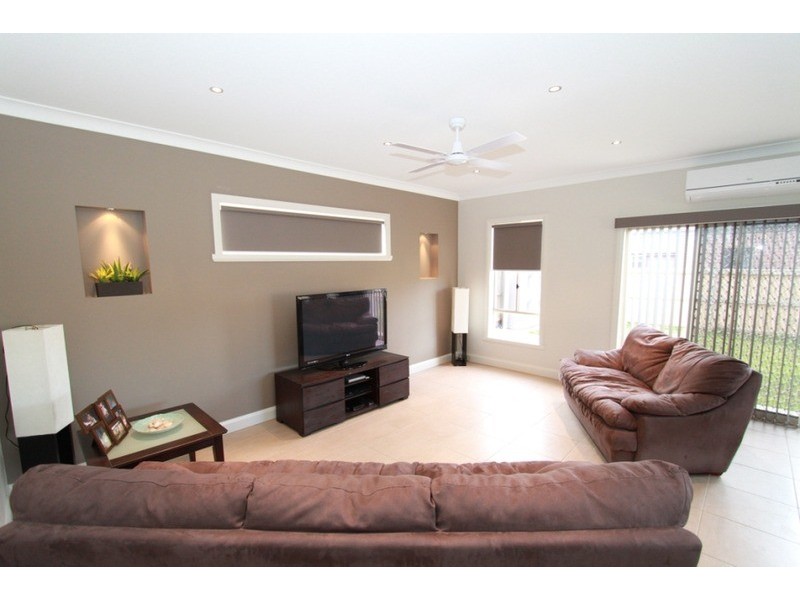 43 Chanticleer Avenue, Melton West VIC 3337