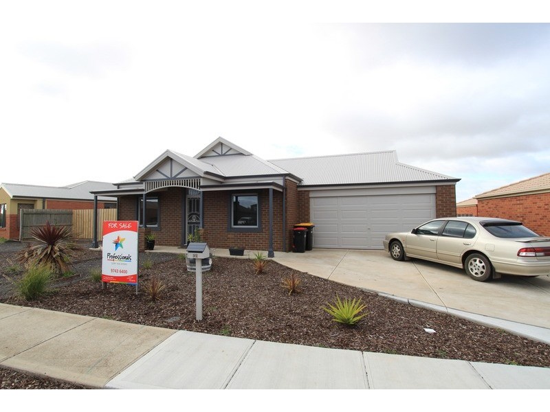 92 Westlake Drive, Melton West VIC 3337