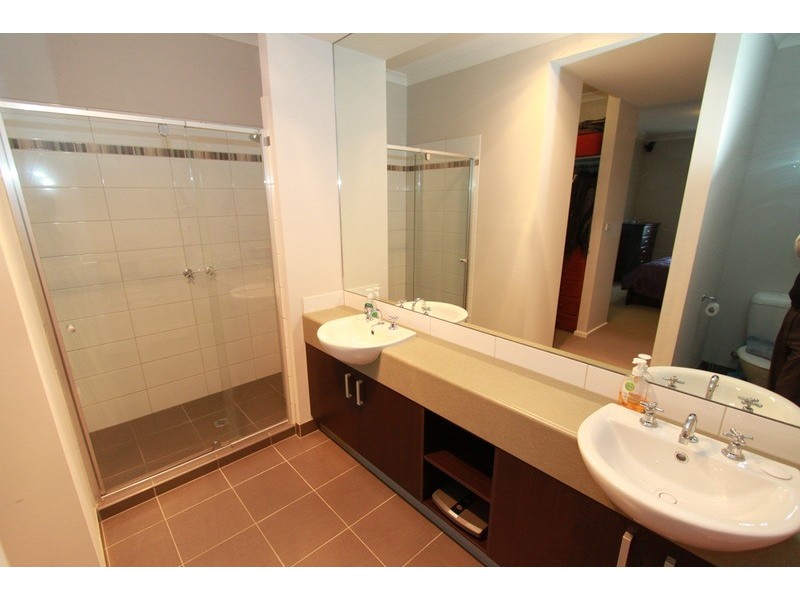 92 Westlake Drive, Melton West VIC 3337