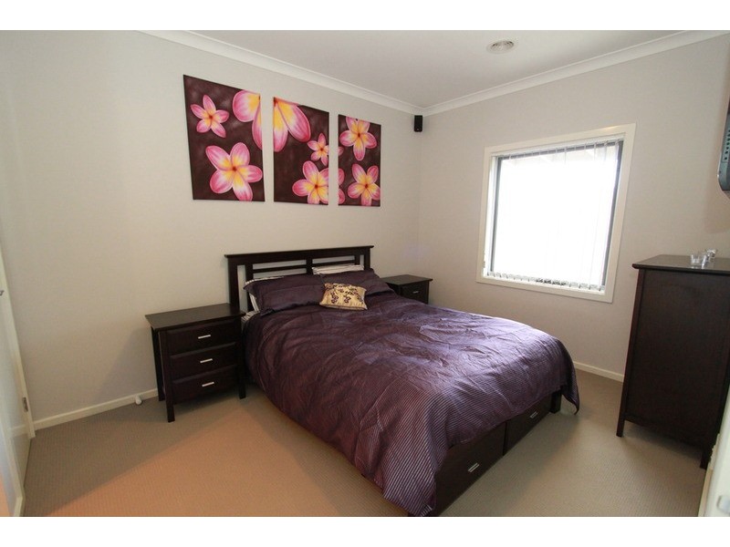 92 Westlake Drive, Melton West VIC 3337