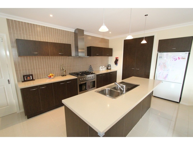 113 Caitlyn  Drive, Melton West VIC 3337