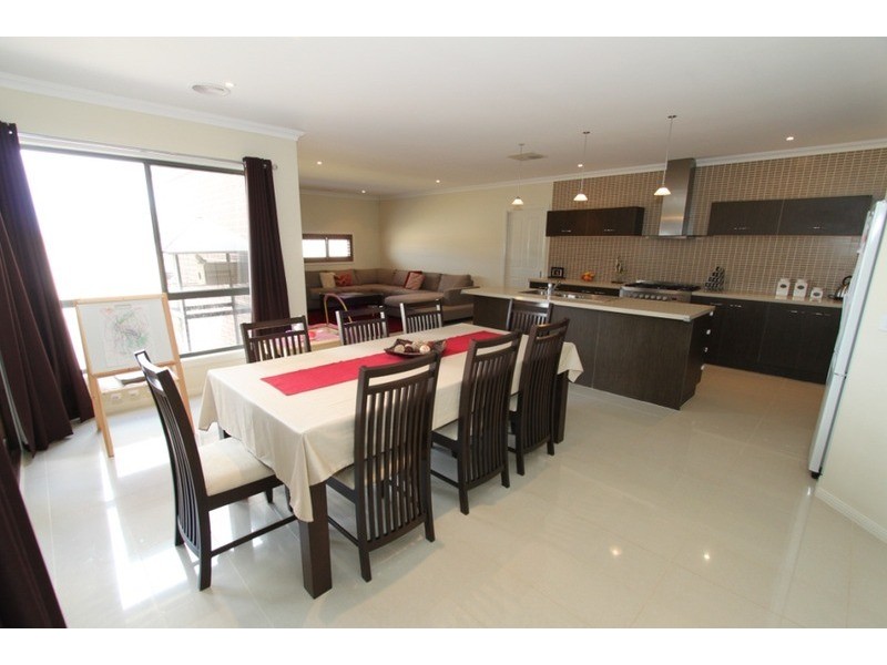 113 Caitlyn  Drive, Melton West VIC 3337