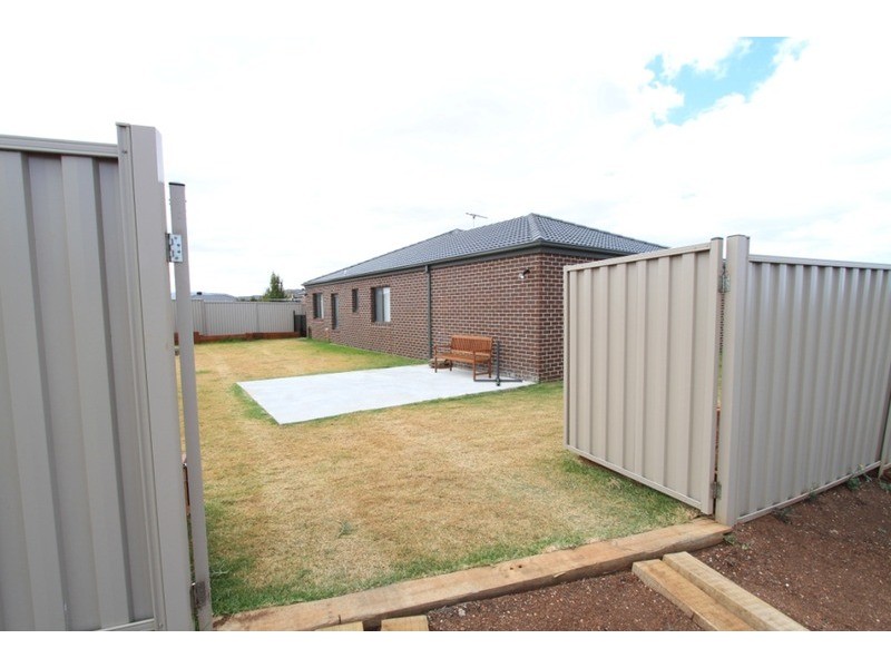 113 Caitlyn  Drive, Melton West VIC 3337