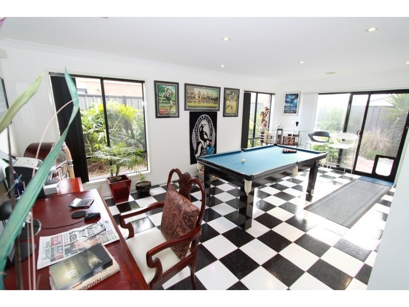 47 Ranfurlie Circuit, Melton West VIC 3337