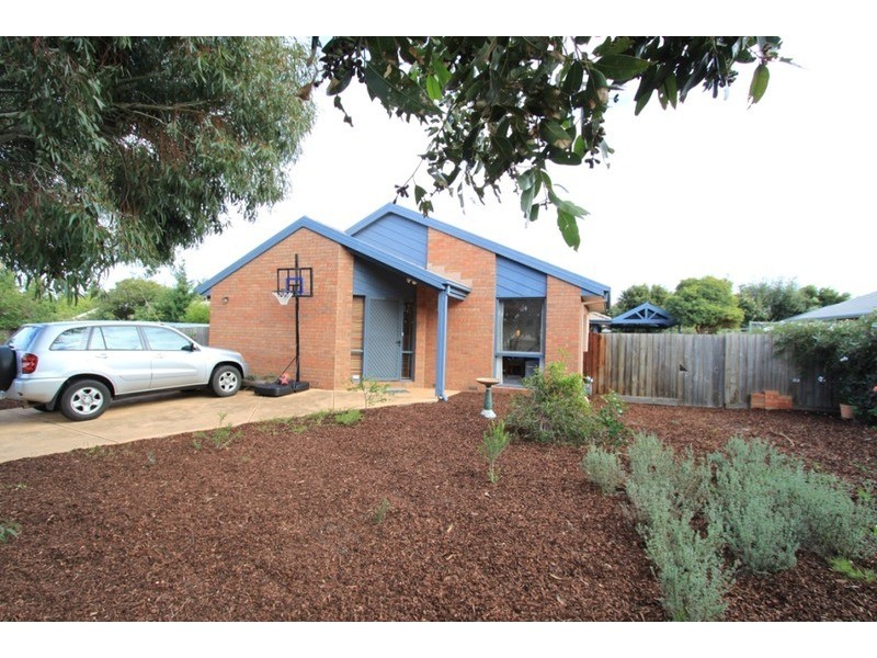 2 Marngo Court, Kurunjang VIC 3337