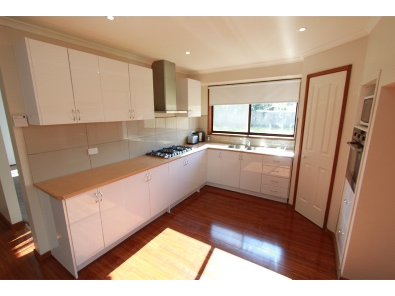 77 Childs Street, Melton South VIC 3338