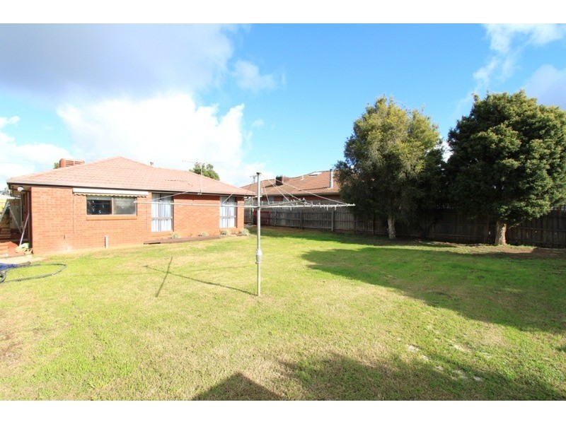 77 Childs Street, Melton South VIC 3338