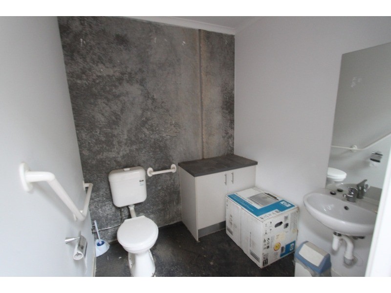 11/27-29 Fuller Road, Deer Park VIC 3023