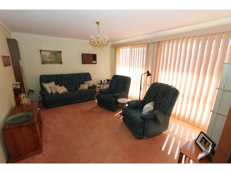 2/15-17 Oneils Road, Melton VIC 3337