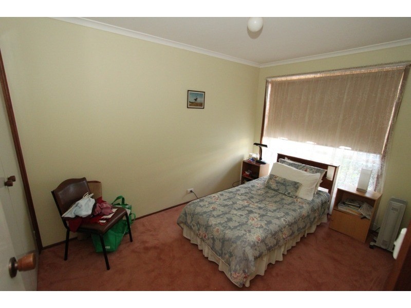 2/15-17 Oneils Road, Melton VIC 3337