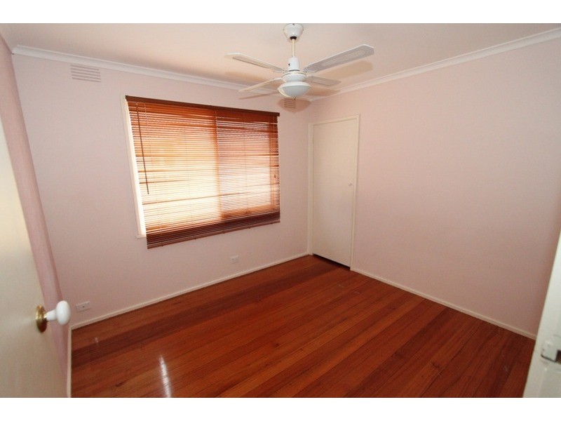4 Oldershaw Road, Melton VIC 3337
