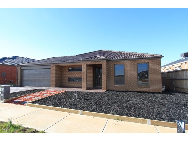 10 Finlay  Avenue, Melton West VIC 3337