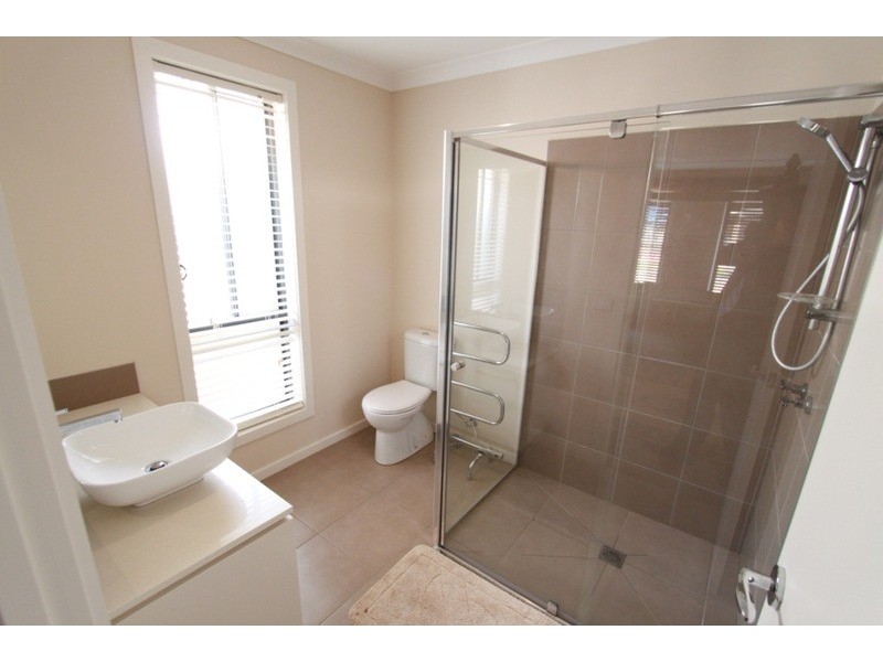 196 Botanica Springs Boulevard, Brookfield VIC 3338