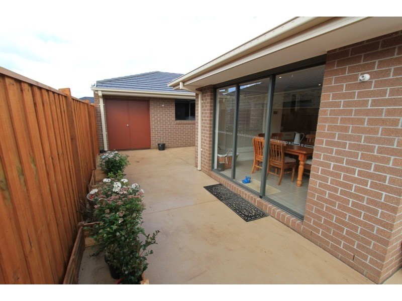 196 Botanica Springs Boulevard, Brookfield VIC 3338