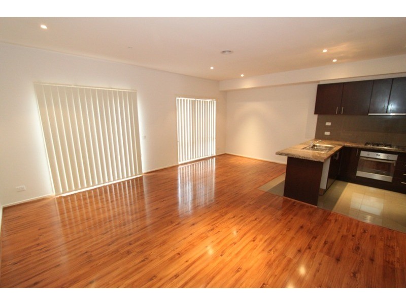 22/62 Andrew Street, Melton South VIC 3338