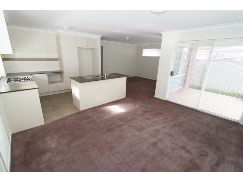 9 Clare Street, Brookfield VIC 3338