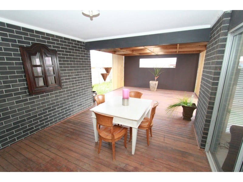 4 Wodalla  Street, Kurunjang VIC 3337