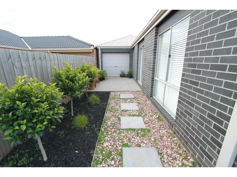 4 Wodalla  Street, Kurunjang VIC 3337
