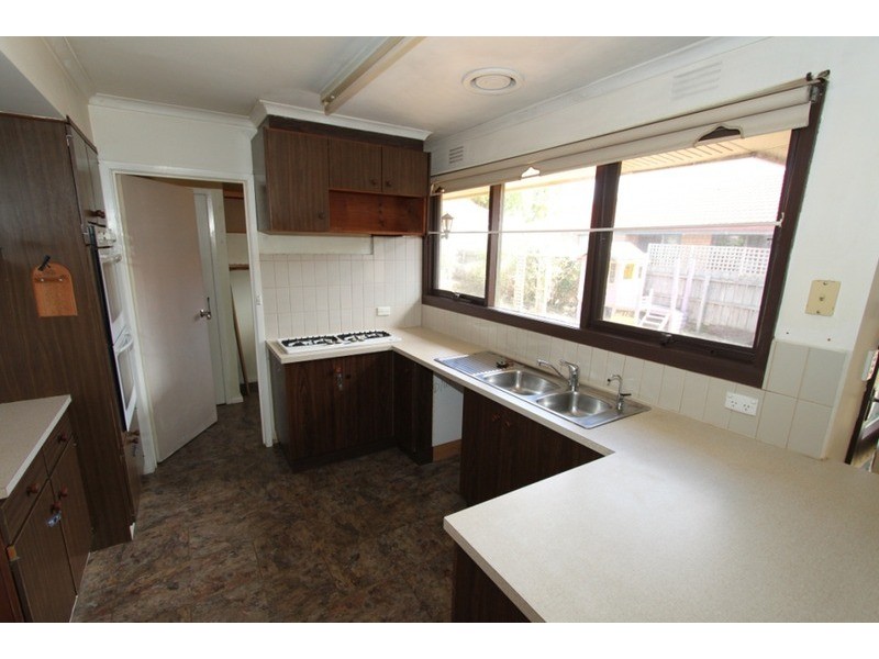 9 Raleighs Road, Melton VIC 3337