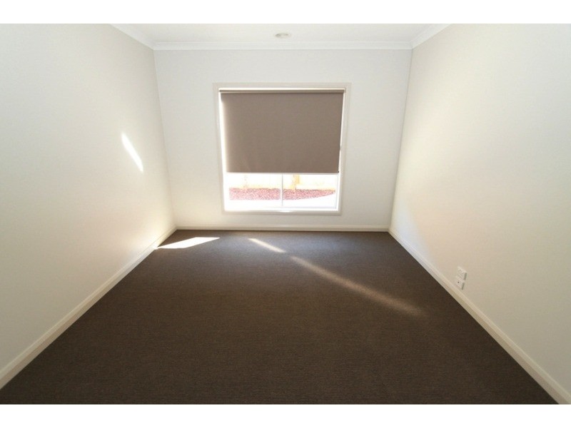 8 Citreus Circuit, Brookfield VIC 3338