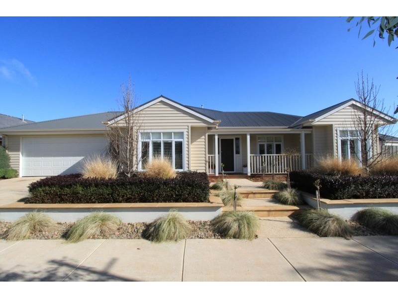 4 Woodend  Avenue, Eynesbury VIC 3338