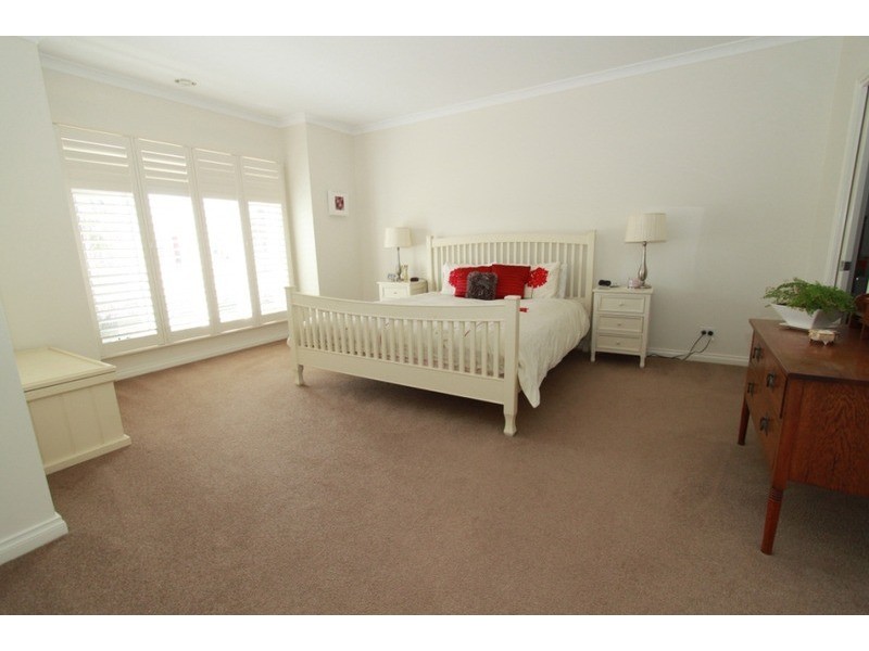 4 Woodend  Avenue, Eynesbury VIC 3338