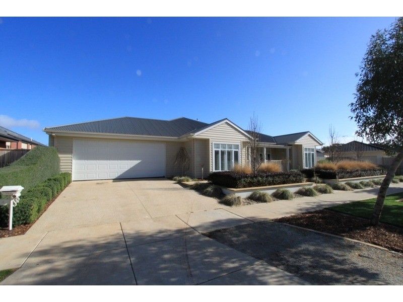 4 Woodend  Avenue, Eynesbury VIC 3338