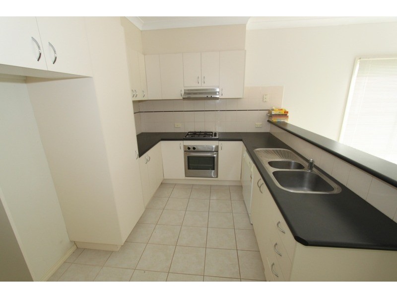 18 Ridgeway, Melton West VIC 3337