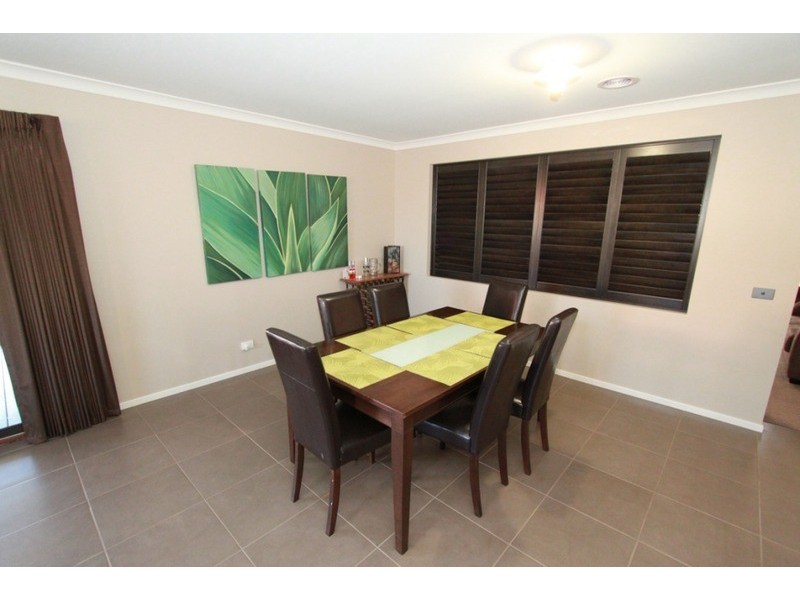 2 Emerald Court, Melton West VIC 3337