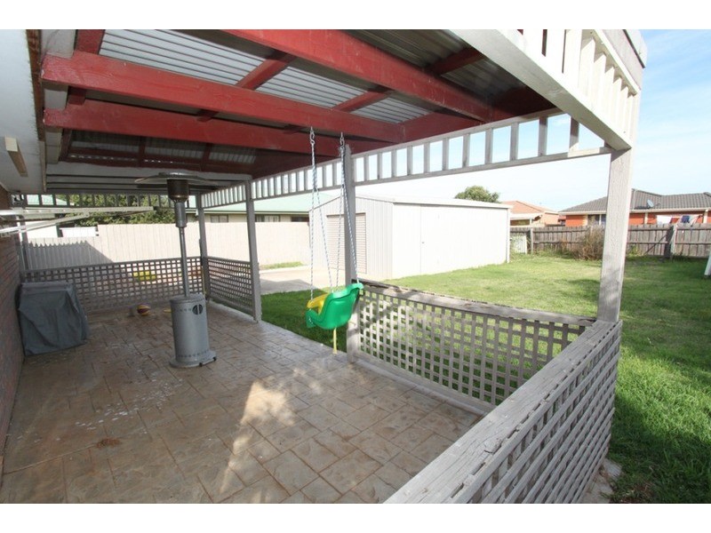 51 Smoult  Drive, Melton VIC 3337