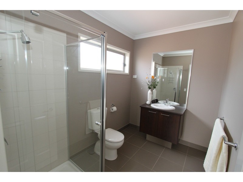 16 Magpie Street, Brookfield VIC 3338