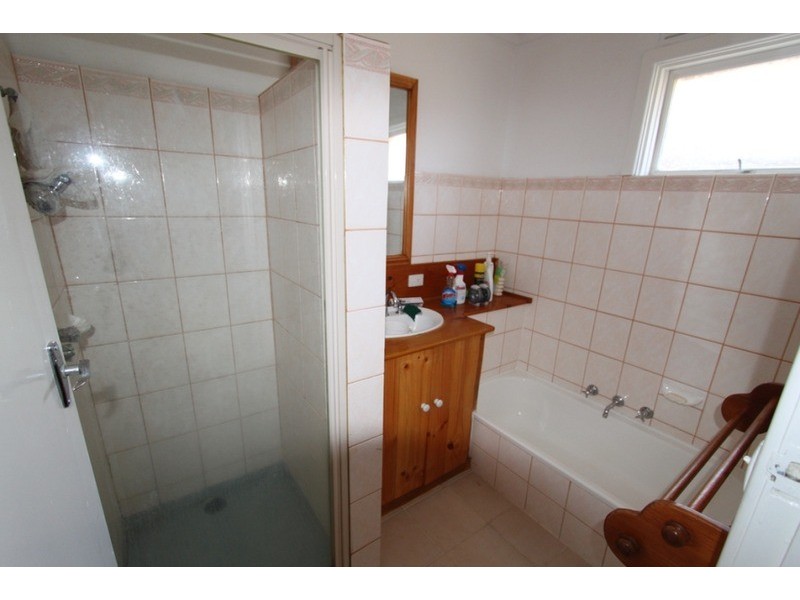 10 Elizabeth Street, Melton South VIC 3338